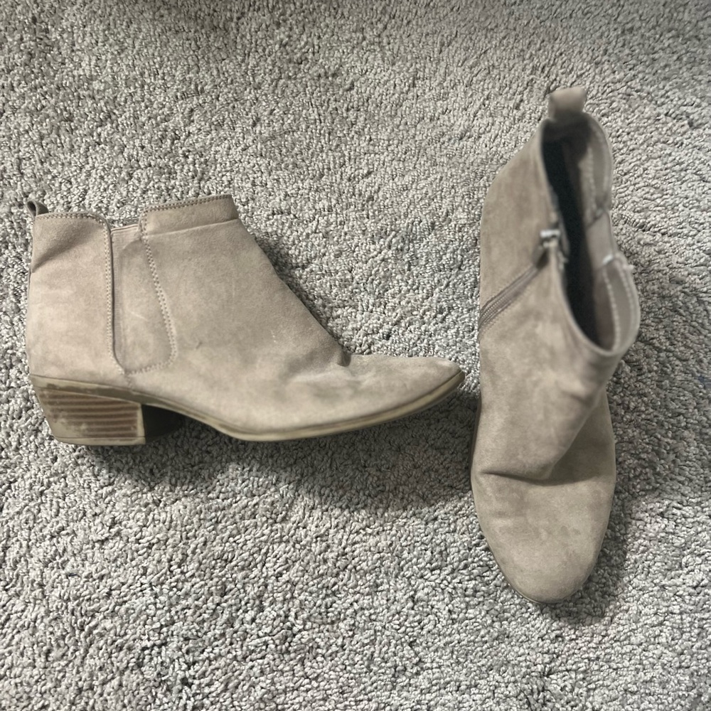 Tan boots size 8.5